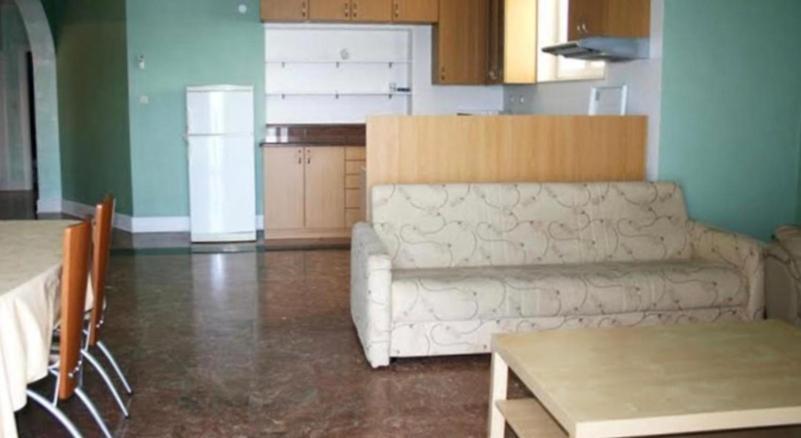 Apartments Lozina On The Beach โอมิช ภายนอก รูปภาพ